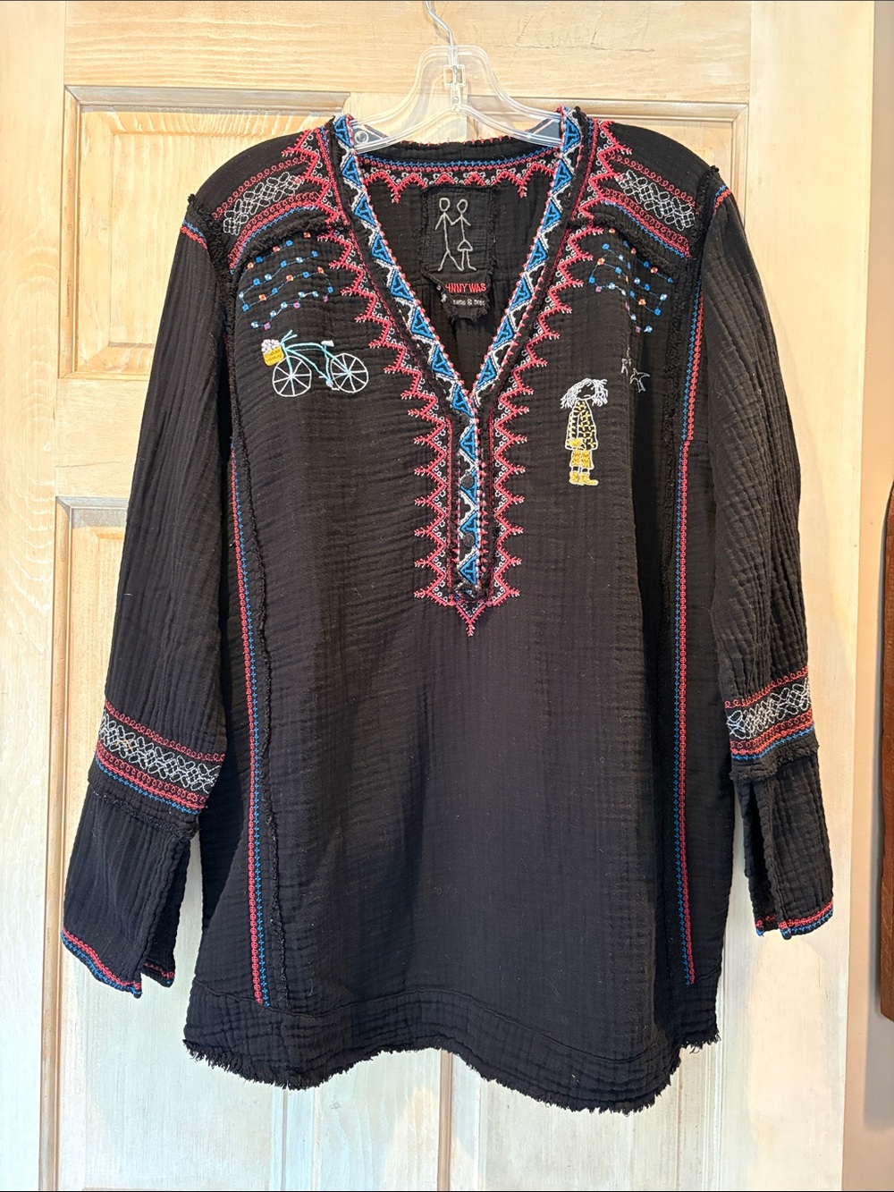 Johnny Was Black Long-Sleeve Embroidered V-Neck Top 100% Cotton Size L